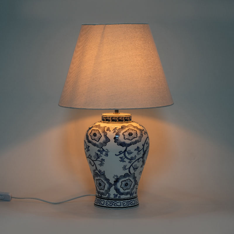Új kínai stílusú kék és fehér porcelán asztali lámpa