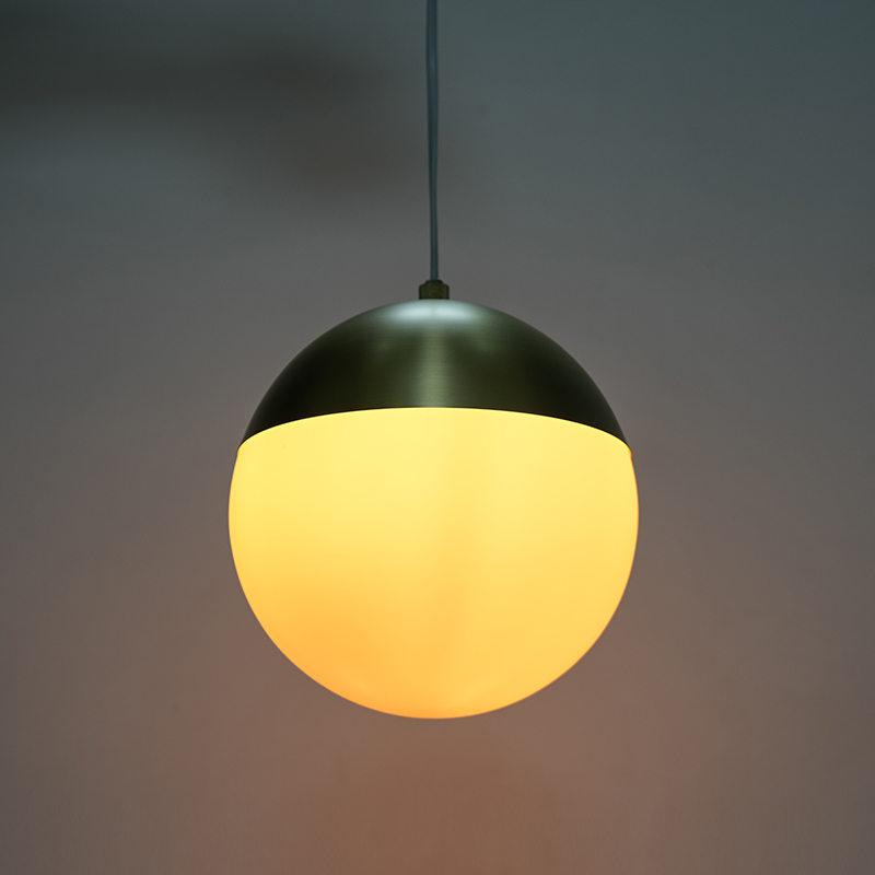 Egyszerű fémüveg csillár